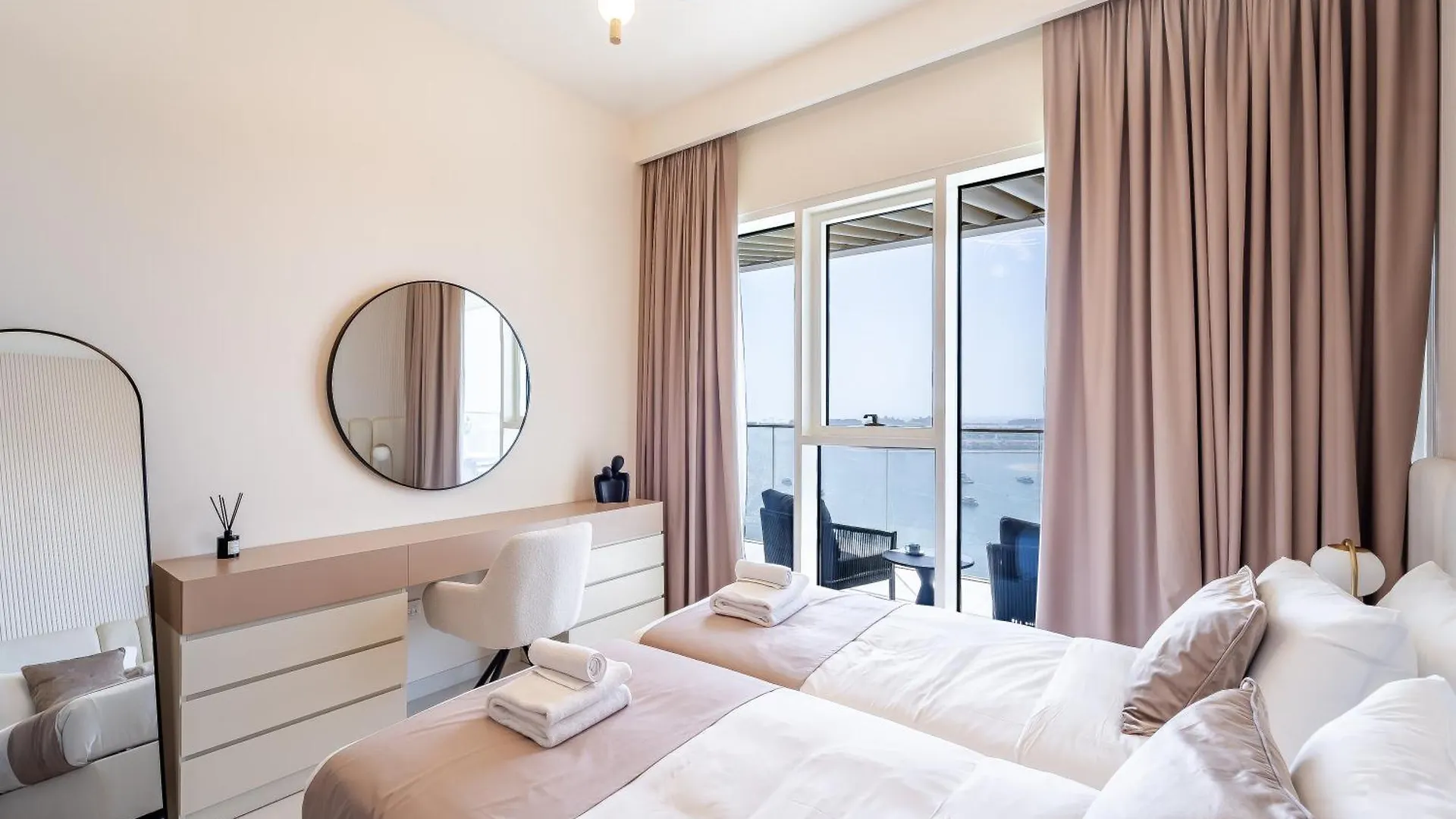 Elie Saab Tower Luxury Apartment Dubai United Arab Emirates